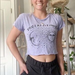 Cropped blue graphic tee